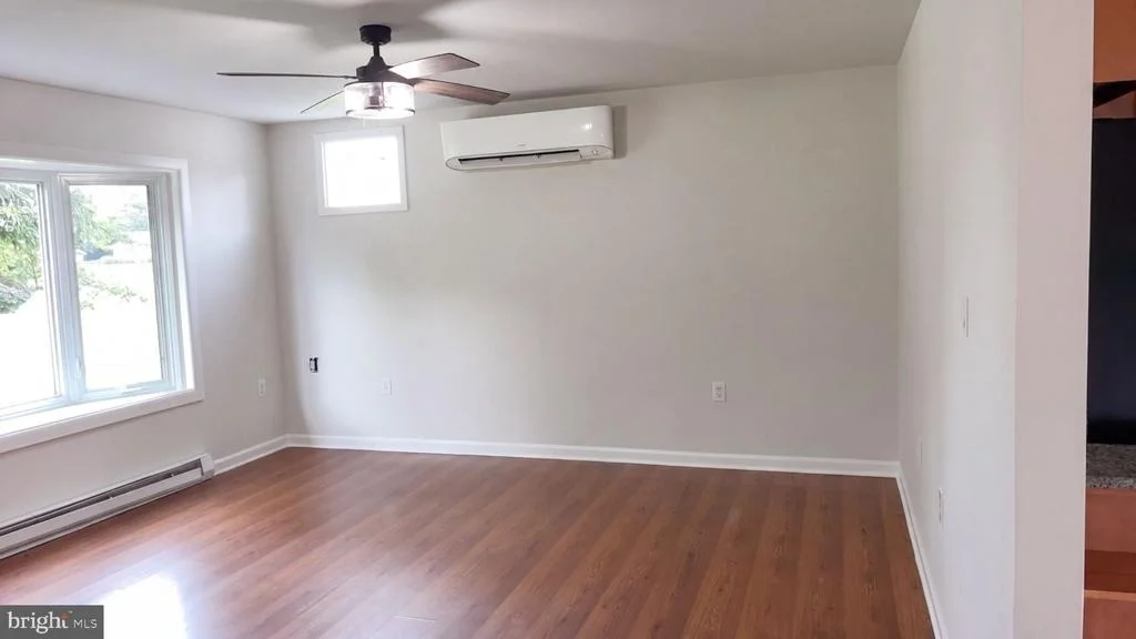 Photo of 1673 BROAD LANE