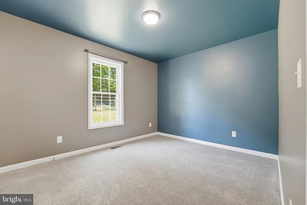 Photo of 898 SEVILLE RD.