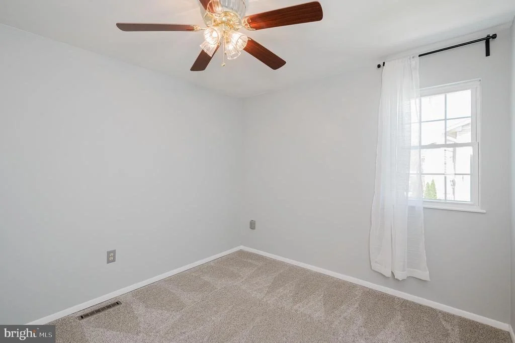 Photo of 406 LABURNUM ROAD