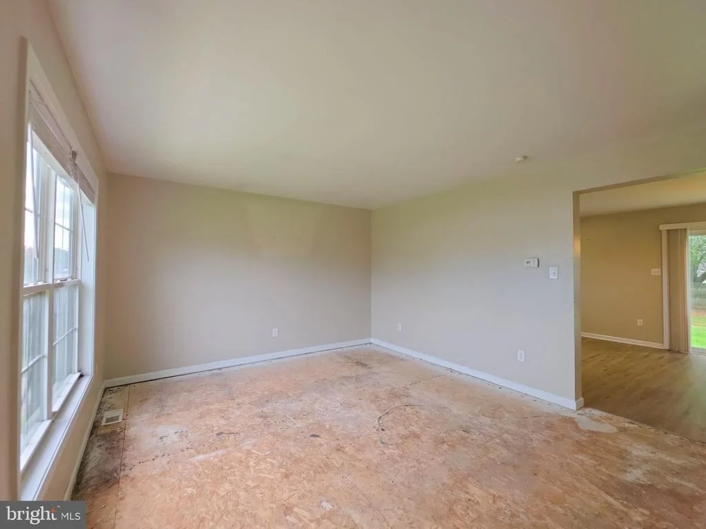 Photo of 341 RAINBOW LANE