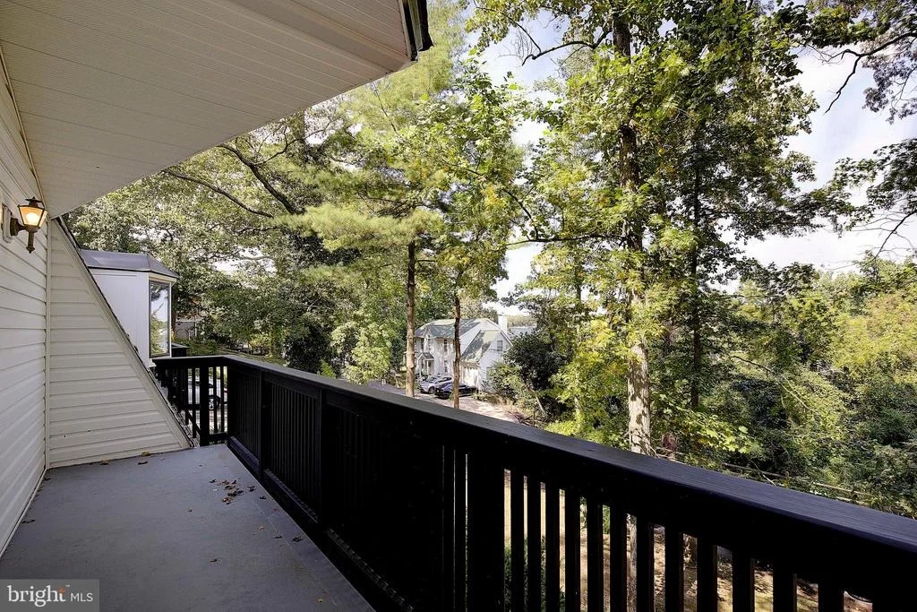Photo of 349 ARBUTUS DRIVE