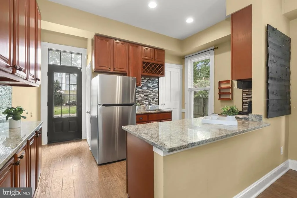 Photo of 1209 LINDEN AVENUE