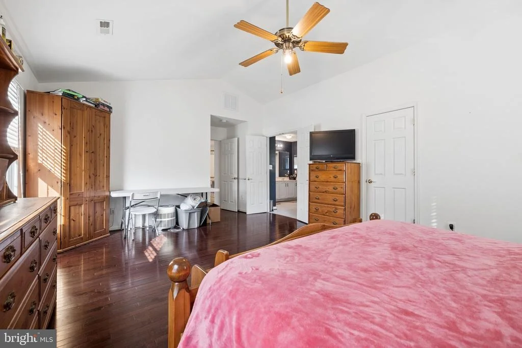Photo of 17609 OVERLOOK ROAD