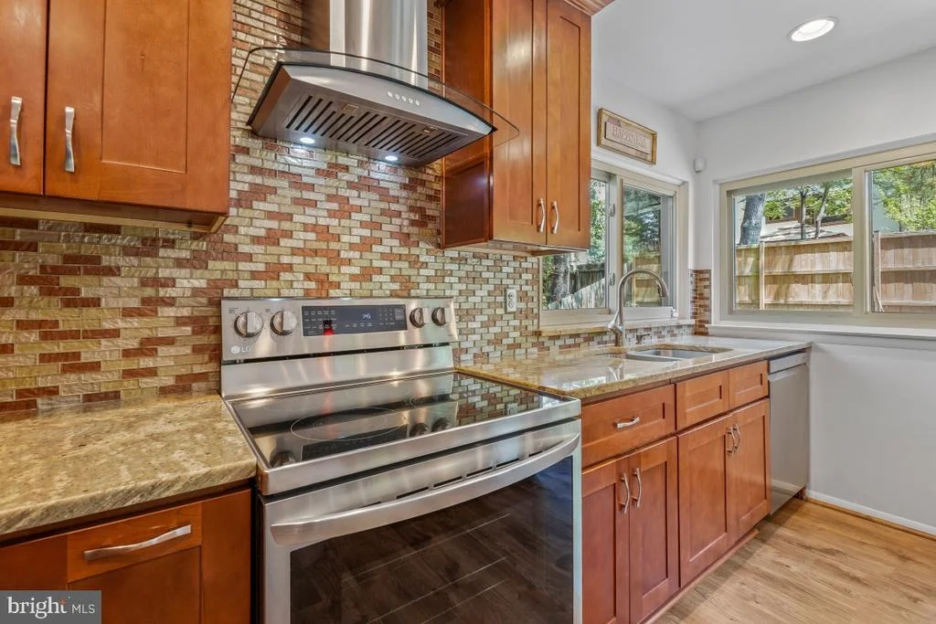 Photo of 19005 HARKNESS LANE