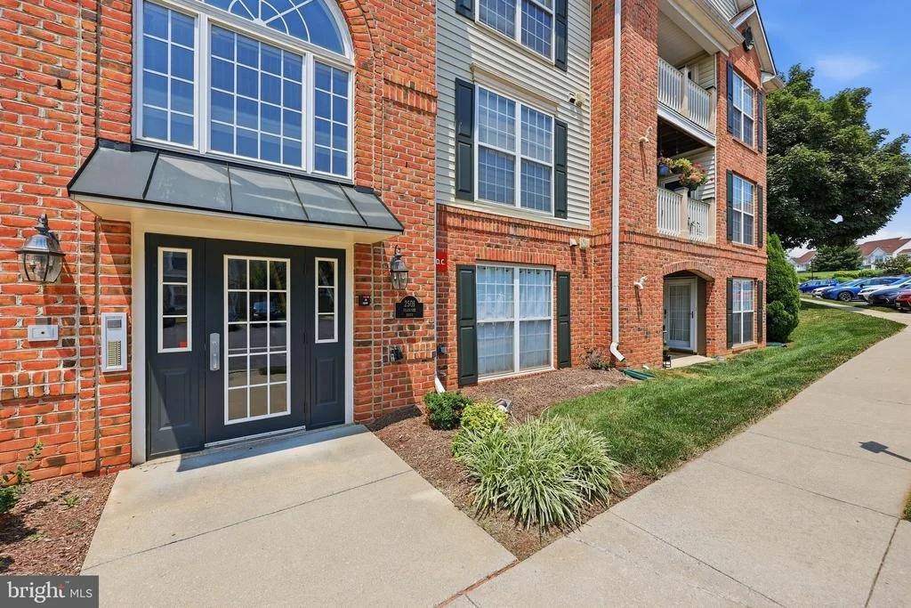 Photo of Unit 3A at 2501 COLERIDGE DRIVE