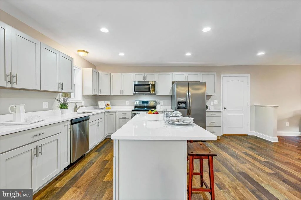 Photo of 9426 BOYDS TURN ROAD