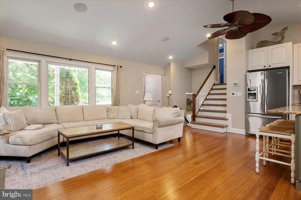 Photo of 1134 VALLEY DRIVE