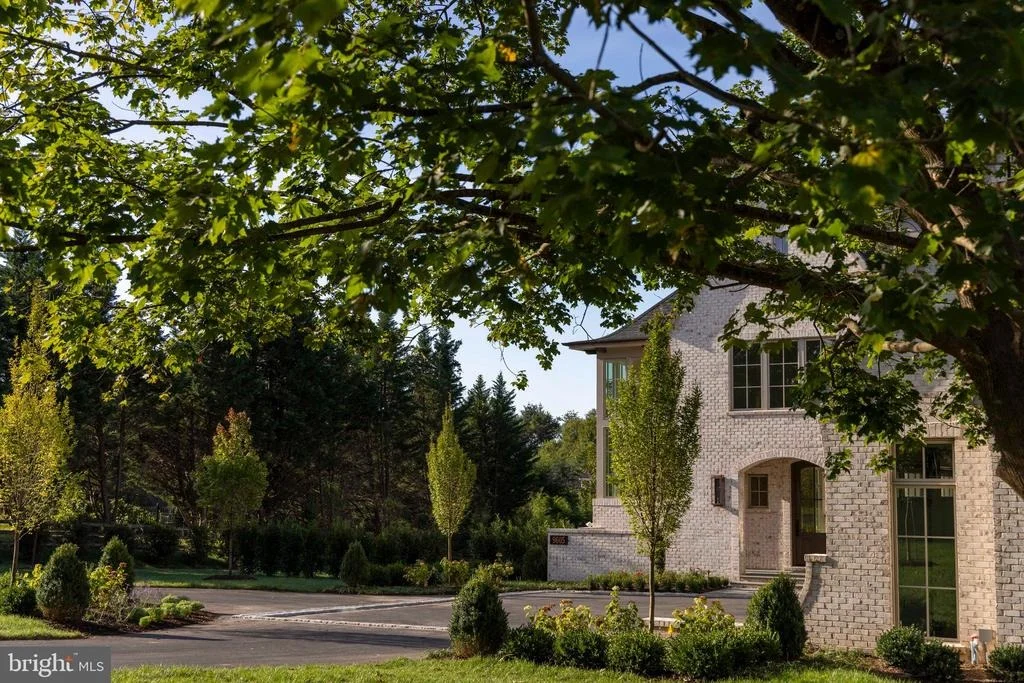 Photo of 9605 GEORGETOWN PIKE
