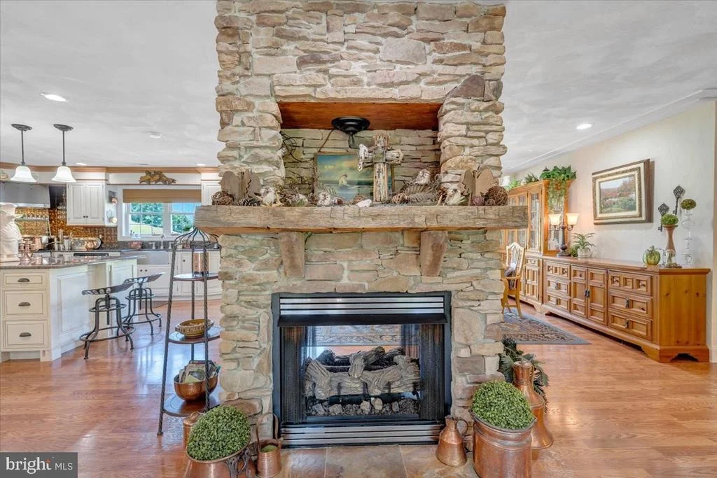 Photo of 2170 LONE IVY ROAD