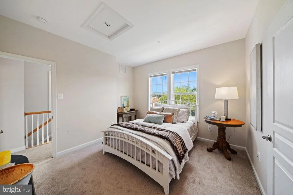 Photo of 304 PARKVIEW AVENUE