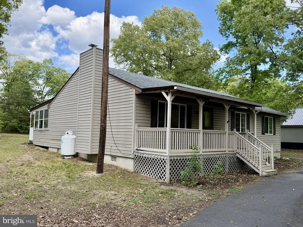 Photo of 25910 FOX GRAPE ROAD