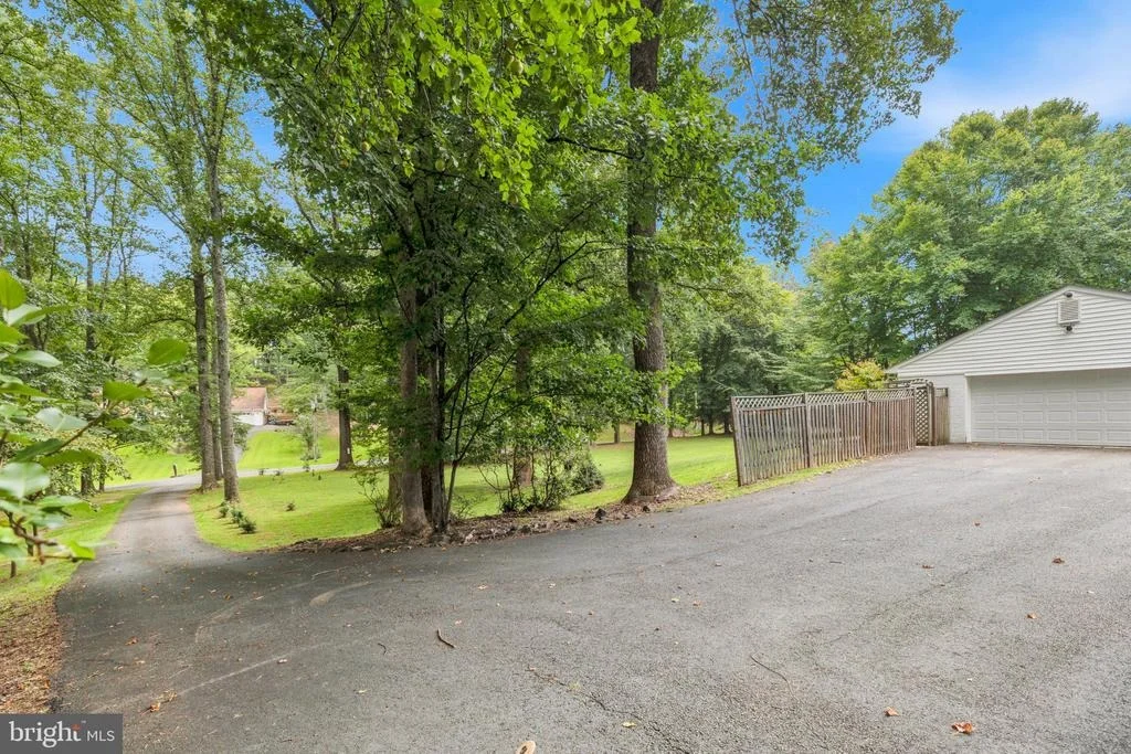 Photo of 5238 GRAYSTONE ROAD