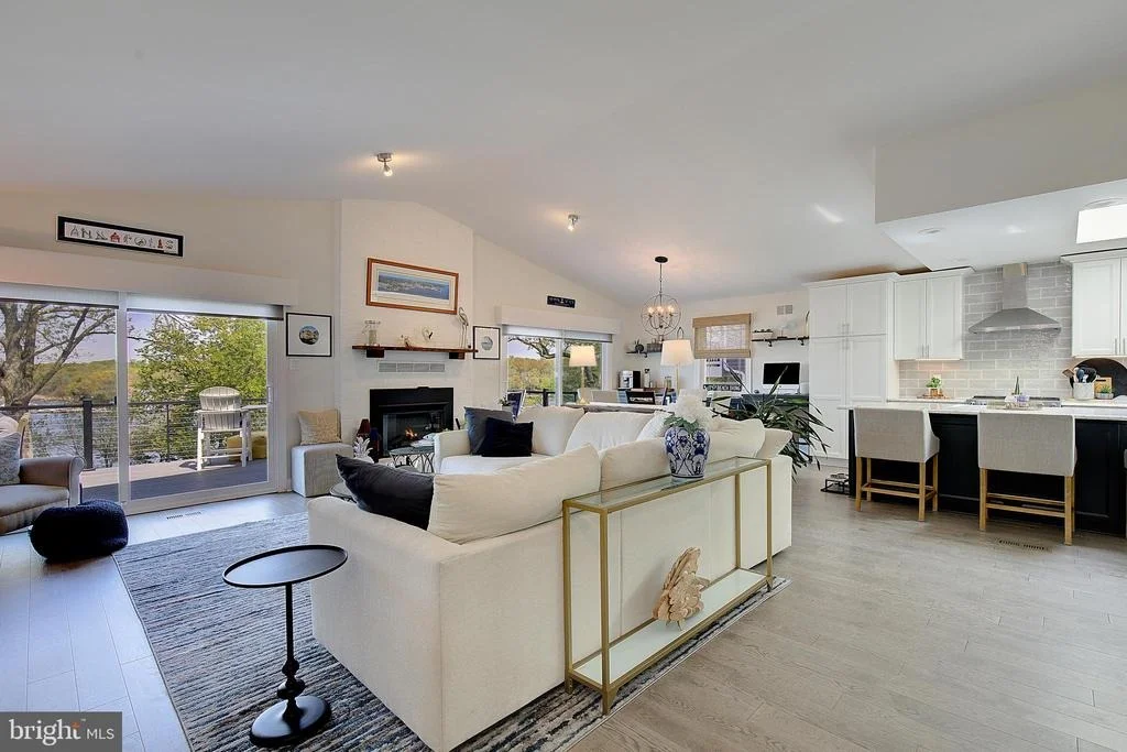 Photo of 1164 OAK VIEW DRIVE