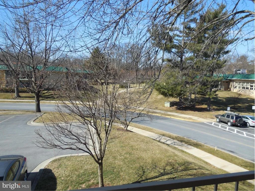 Photo of Unit 73A at 3600 GLENEAGLES DRIVE