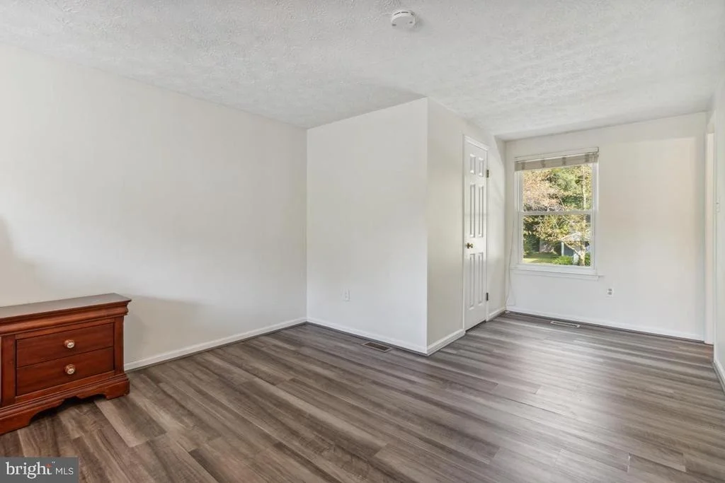Photo of 8032 RED JACKET WAY