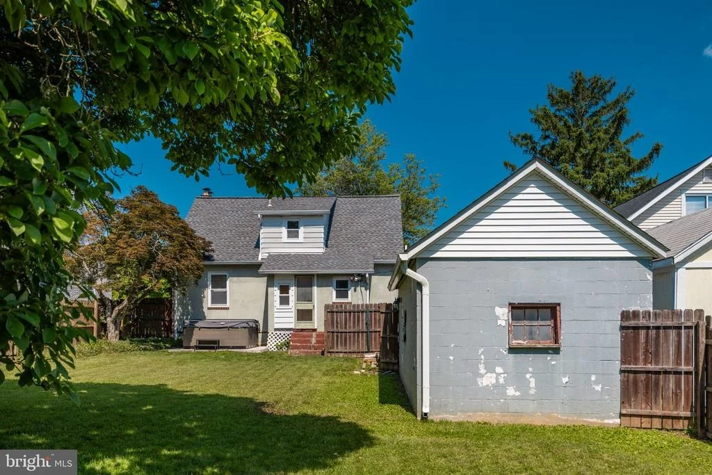 Photo of 515 LOCUST AVENUE