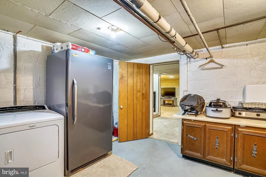 Photo of 200 MEALEY PARKWAY