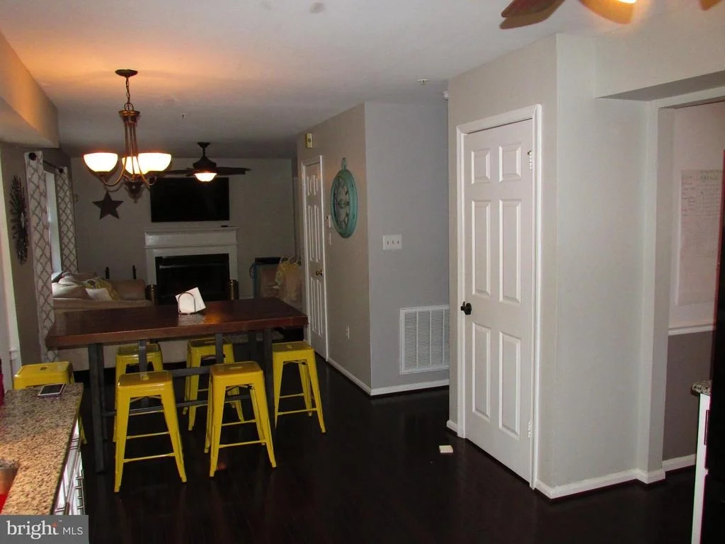 Photo of 9103 JOUSTING LANE
