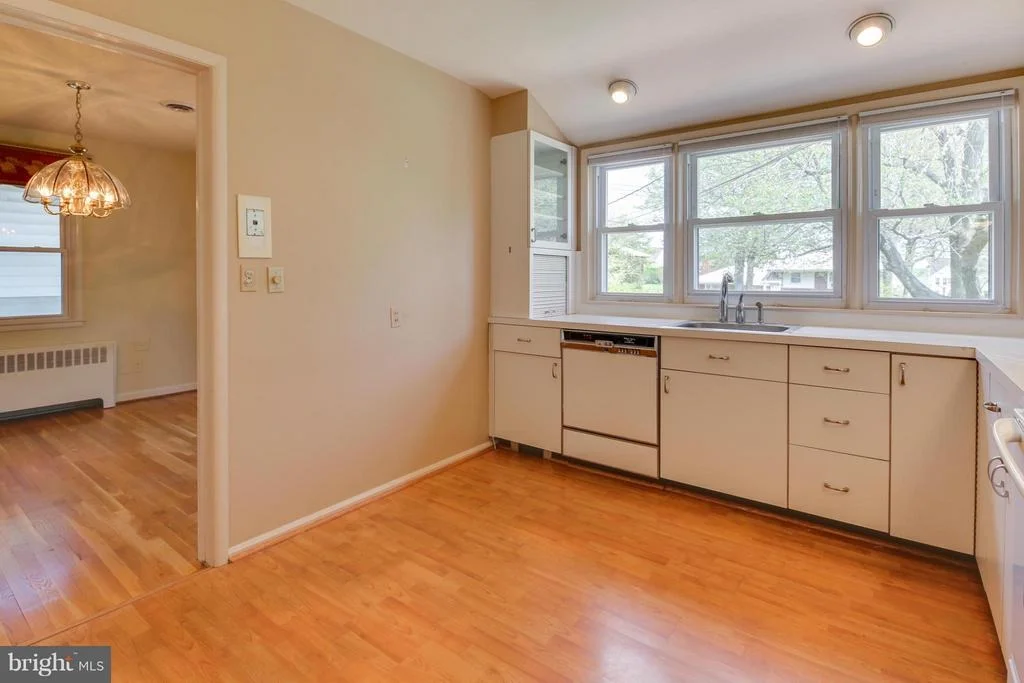 Photo of 6605 DEANCROFT ROAD