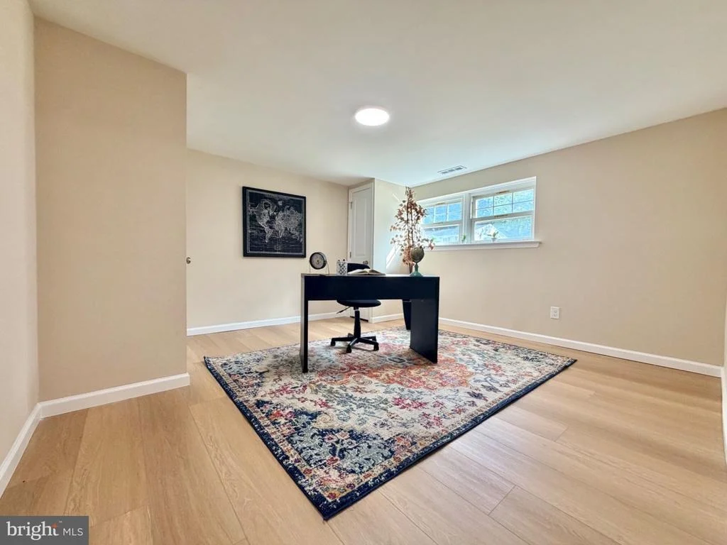 Photo of 806 SUNSET DRIVE