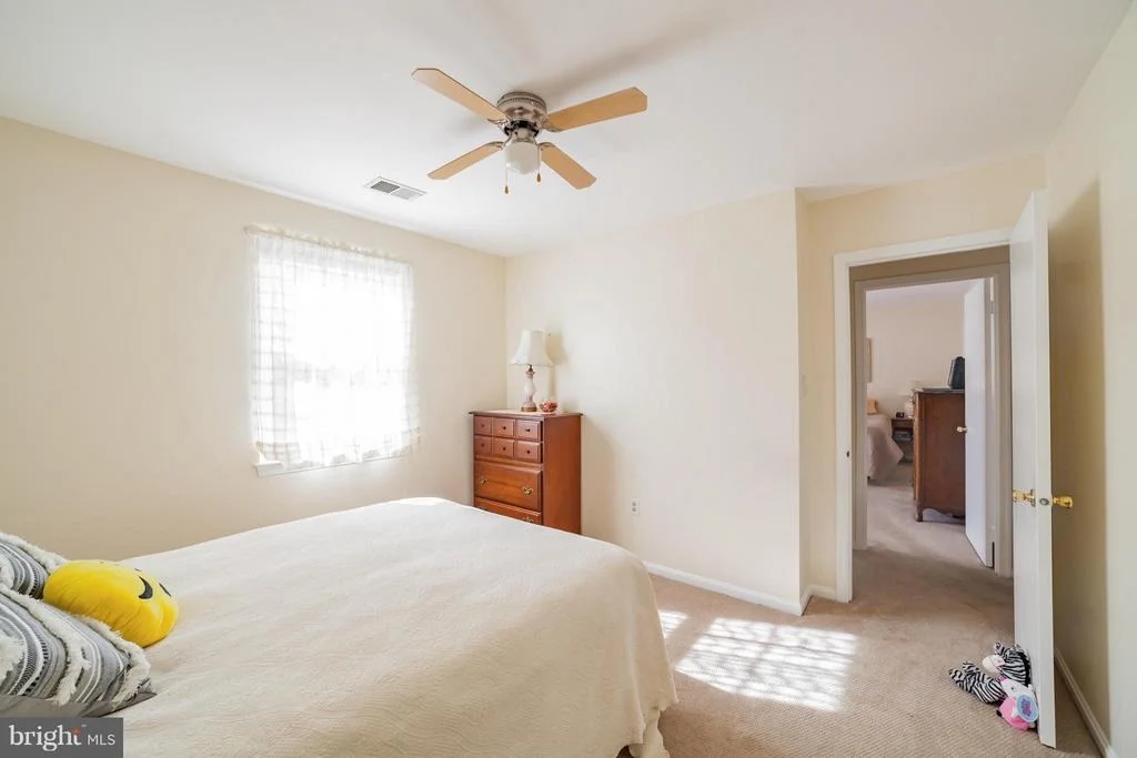 Photo of 8917 ROUNDLEAF WAY