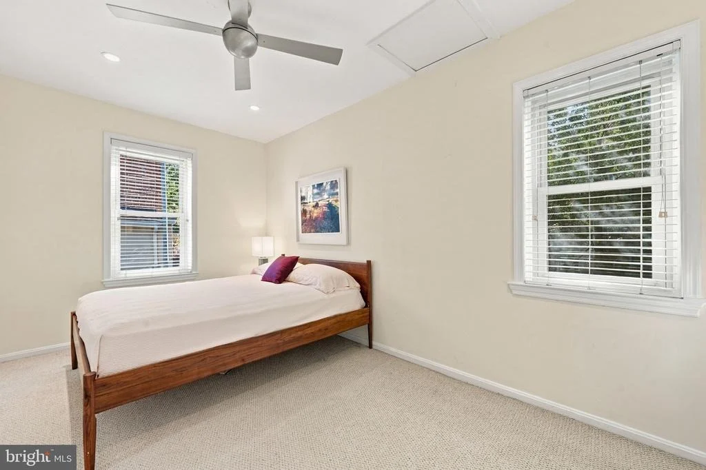Photo of 616 PICKFORD PLACE NE