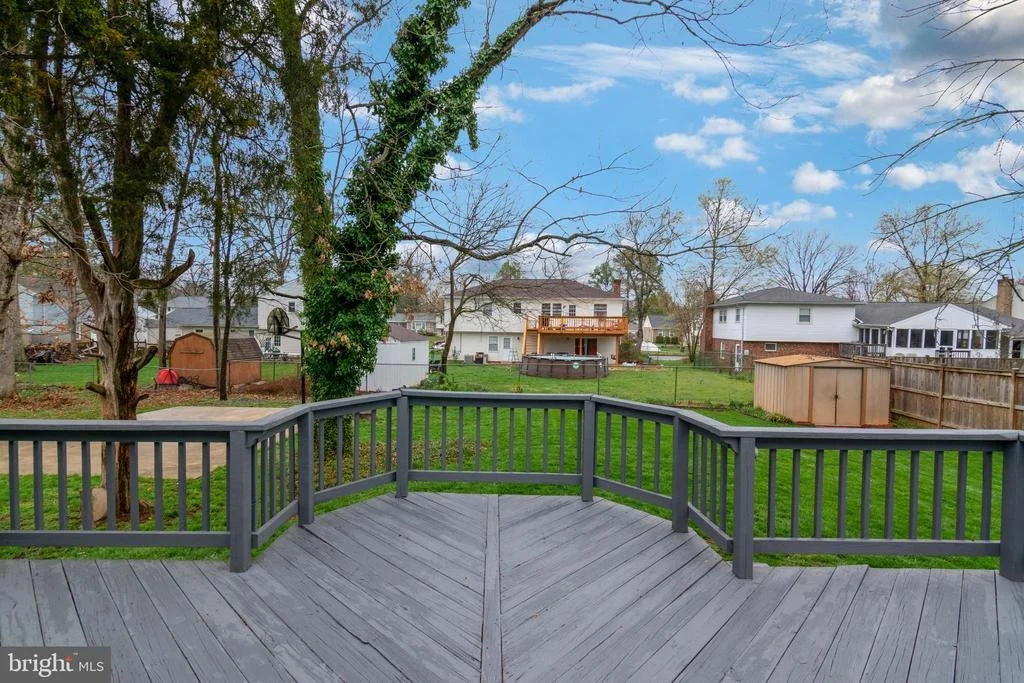 Photo of 9816 GREENVIEW LANE