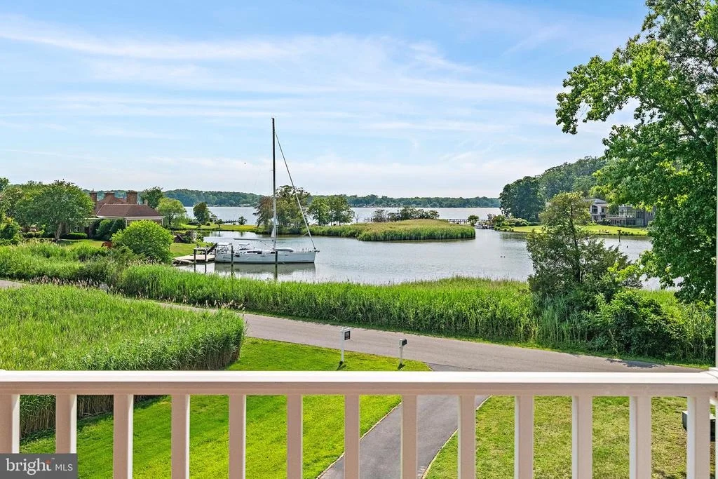Photo of 621 HARBOR DRIVE