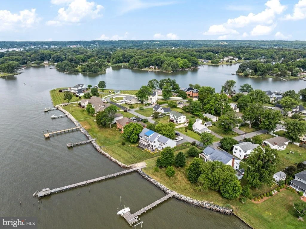 Photo of 812 BAY VIEW DRIVE