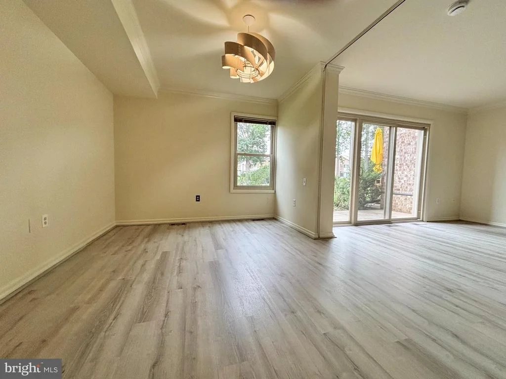 Photo of Unit 71D at 3600 GLENEAGLES DRIVE