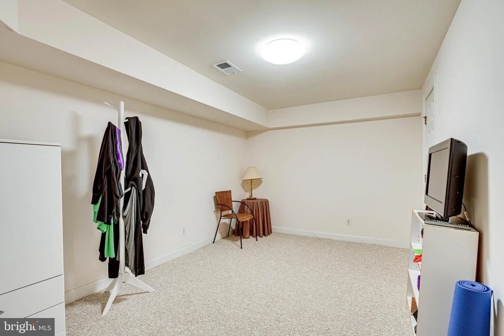 Photo of 9728 HIDDEN VALLEY ROAD