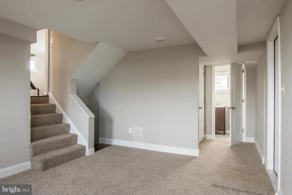 Photo of 922 BARDSWELL ROAD