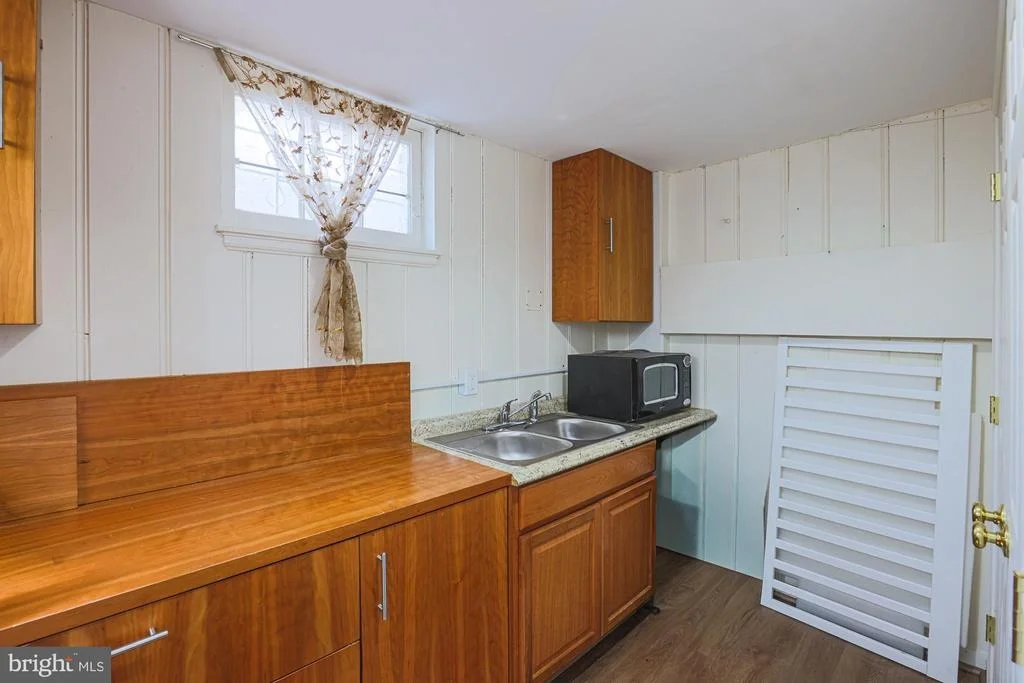Photo of 3310 LABYRINTH ROAD