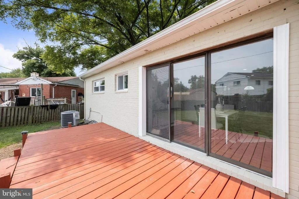 Photo of 6035 MOOREHEAD ROAD