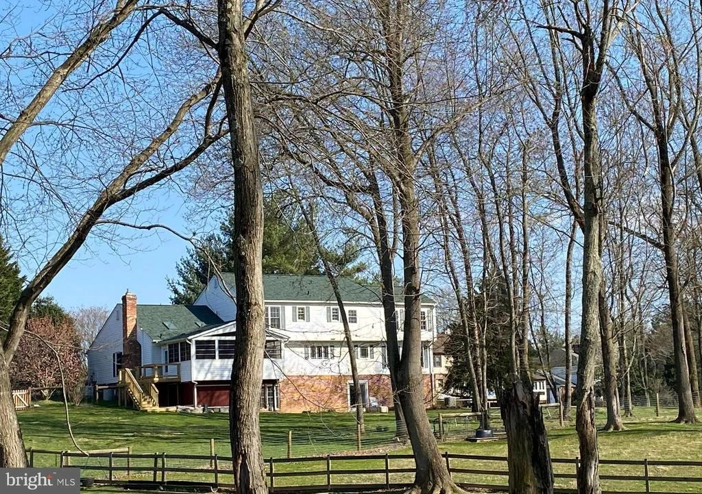 Photo of 16250 WHITEHAVEN ROAD