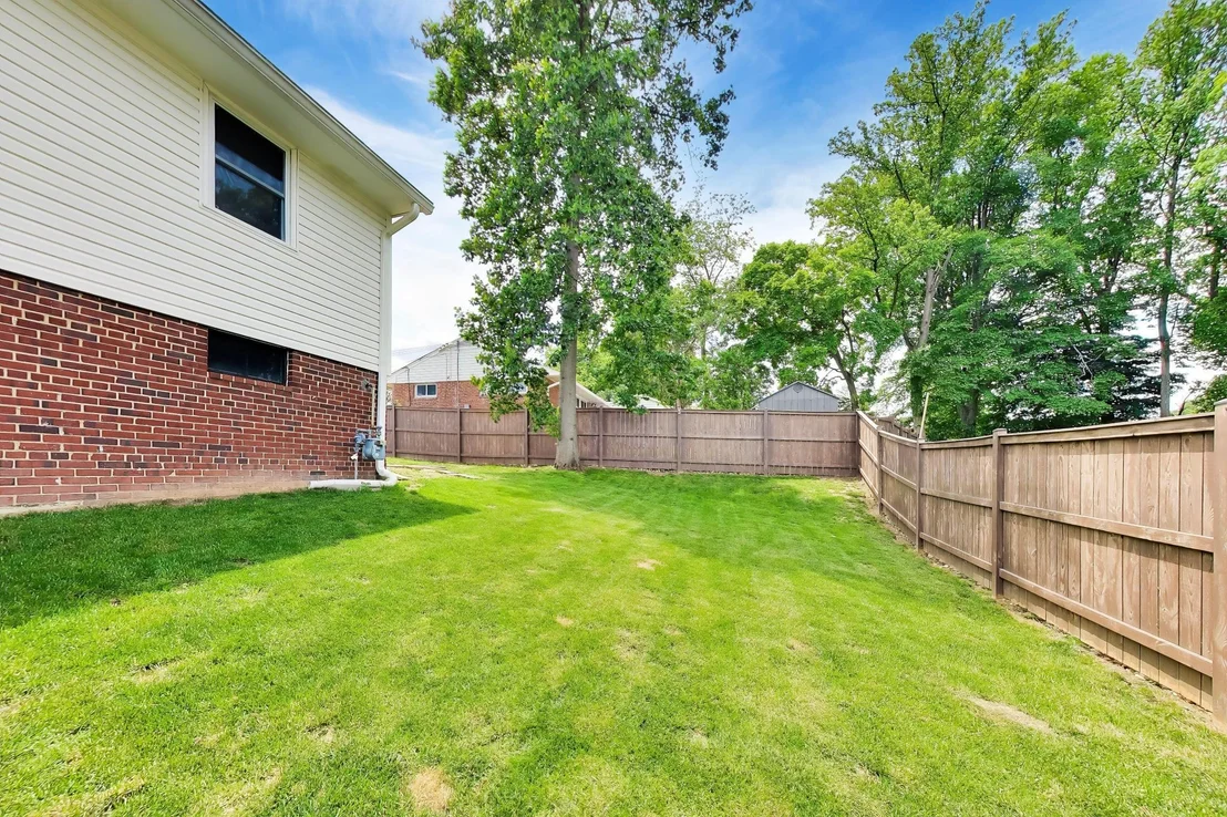 Photo of 5816 AMELIA STREET