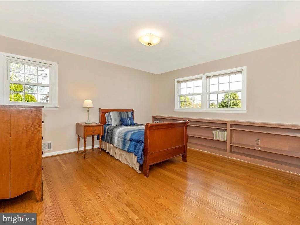 Photo of 131 FAIRVIEW AVENUE