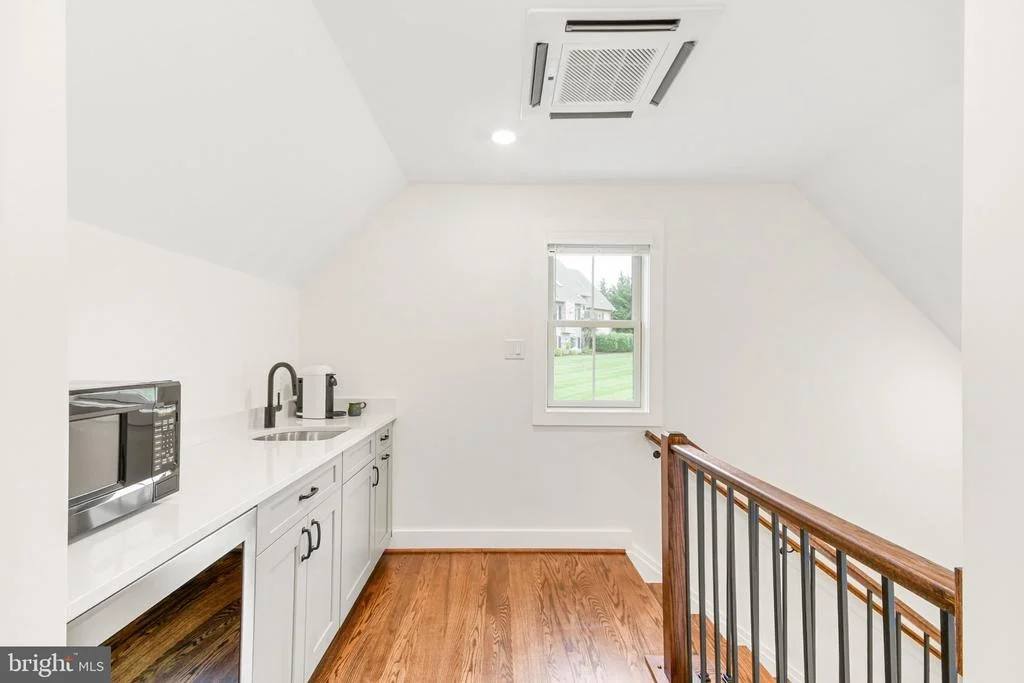 Photo of 8812 YELLOW SPRINGS ROAD