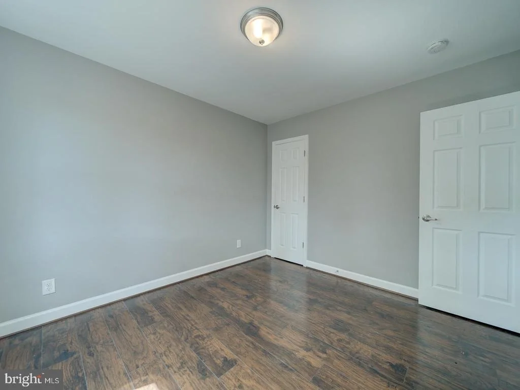 Photo of 2407 SAINT CLAIR DRIVE
