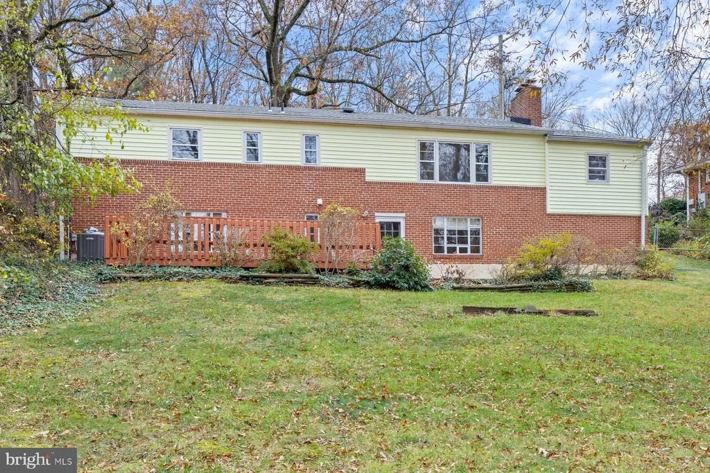 Photo of 26 LAKESIDE DRIVE
