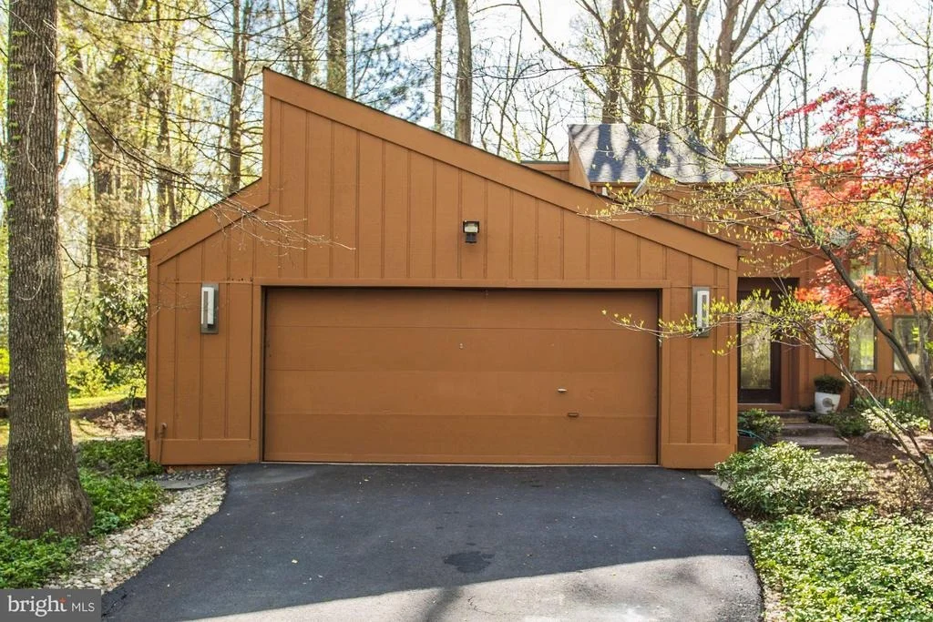 Photo of 3212 FOXVALE DRIVE
