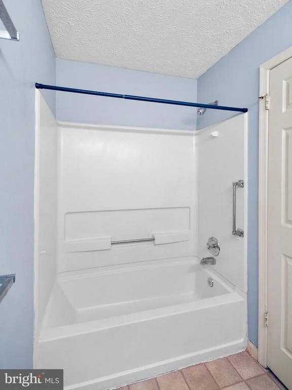 Photo of Unit 1C at 2121 WAINWRIGHT COURT