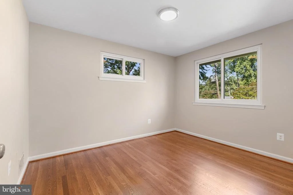Photo of 5505 EASTBOURNE DRIVE