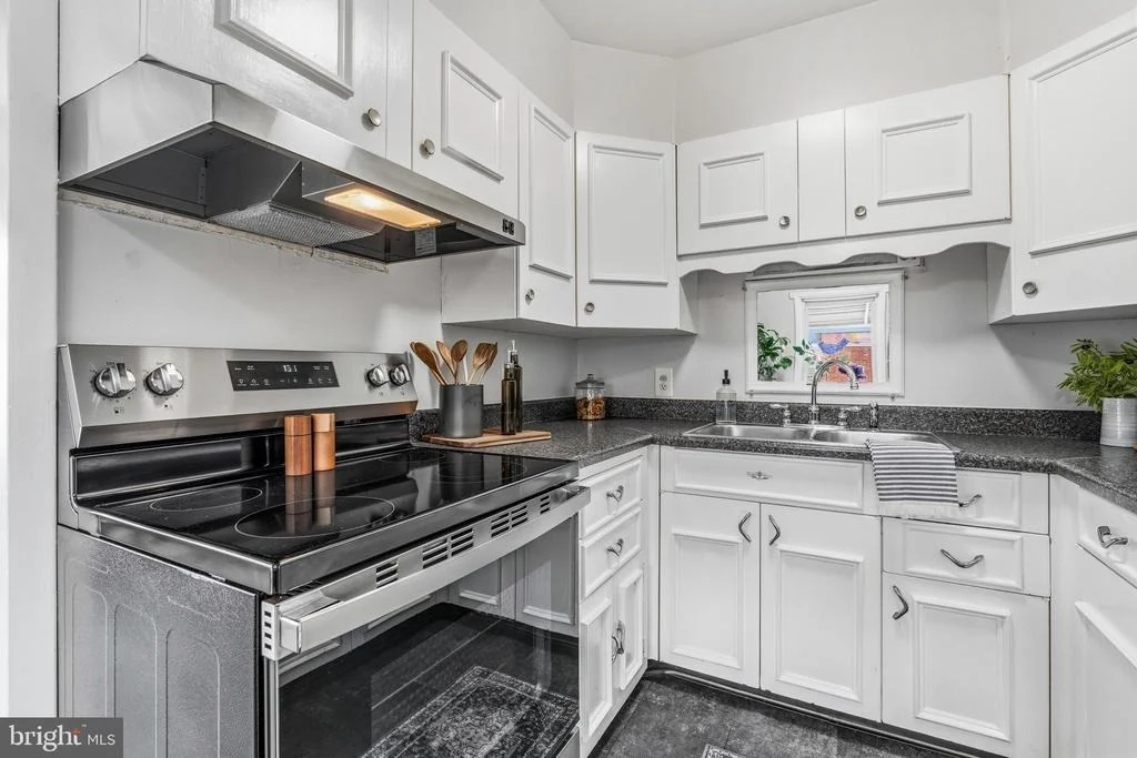 Photo of 919 SEMINOLE ROAD