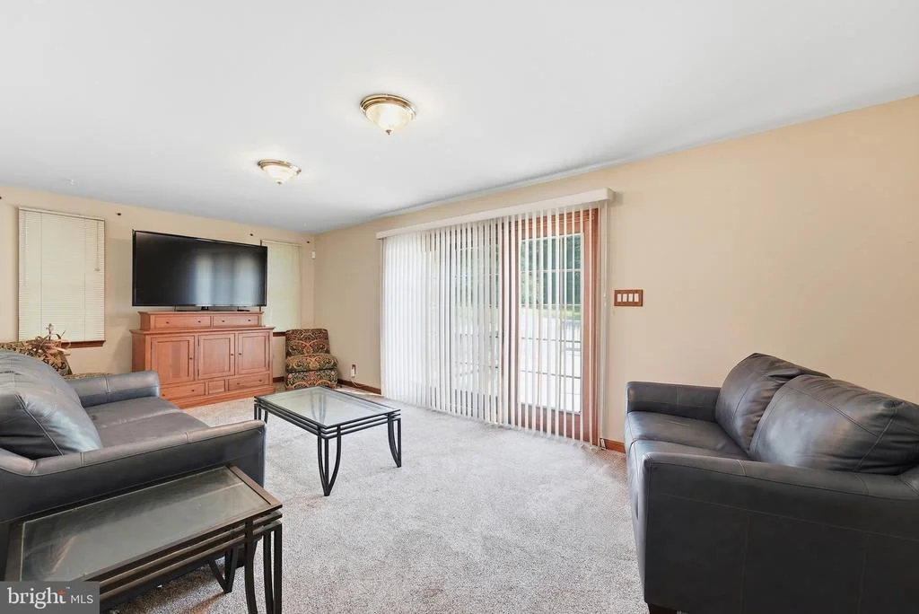 Photo of 3260 GREEN MEADOWS DRIVE