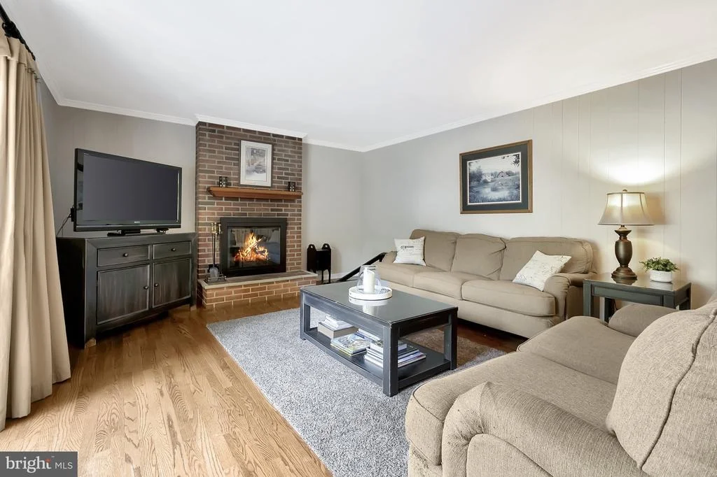 Photo of 19 TENBY CHASE DRIVE