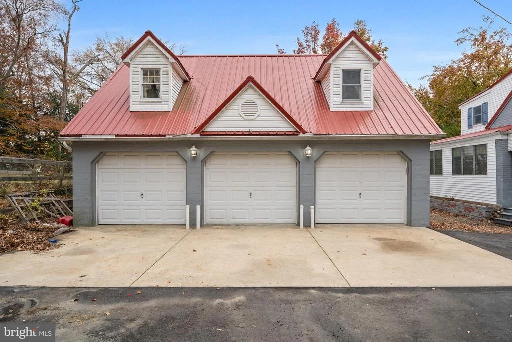 Photo of 2605 MARSHALL HALL ROAD