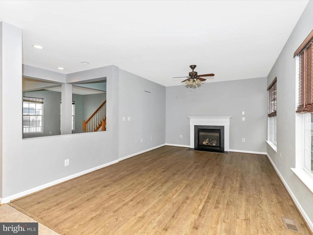Photo of 605 CROSSOVER COURT