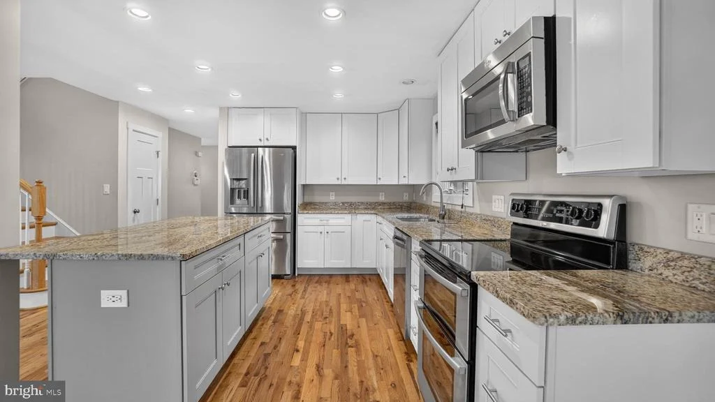 Photo of 7732 W SHORE ROAD W