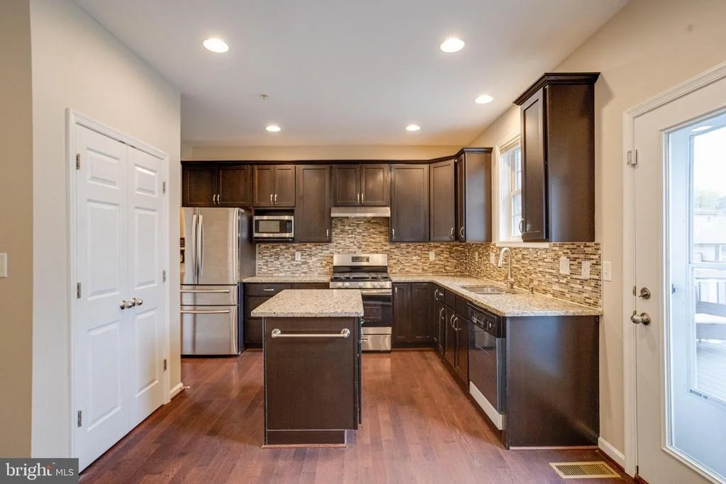 Photo of 1236 FRANCES PLACE
